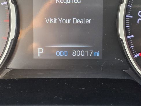 Used 2022 Toyota RAV4 XLE image 31