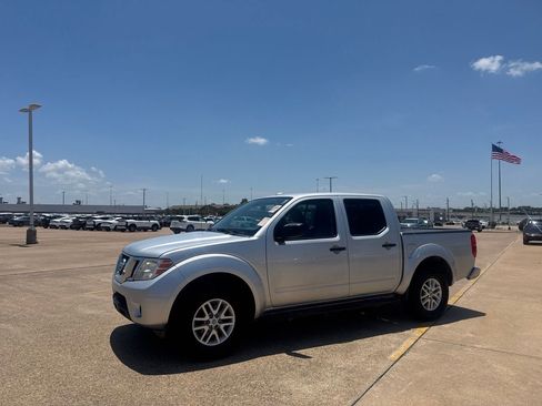 Used 2017 Nissan Frontier SV RWD image 10