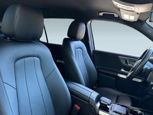 Certified 2023 Mercedes-Benz GLB 250 image 27