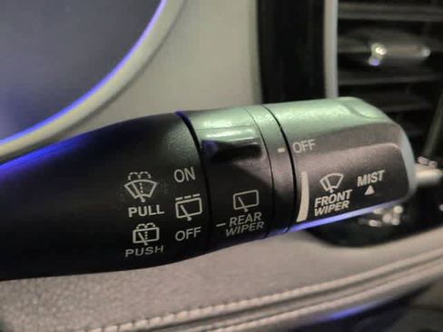 Used 2018 Chrysler Pacifica Limited w/ S Appearance Package image 26