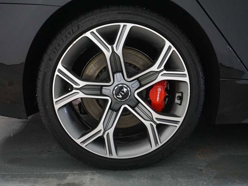 Used 2021 Kia Stinger GT2 image 10