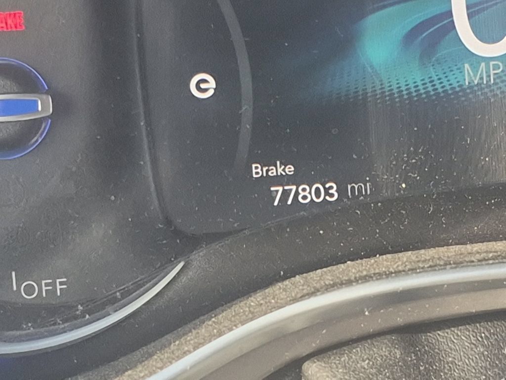 Used 2018 Chrysler Pacifica Limited w/ Advanced Safetytec Group FWD image 6