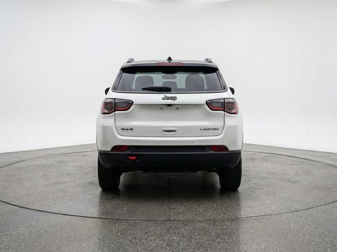 Used 2025 Jeep Compass Trailhawk AWD/4WD image 7