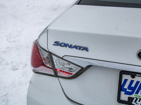 Used 2012 Hyundai Sonata Hybrid image 10