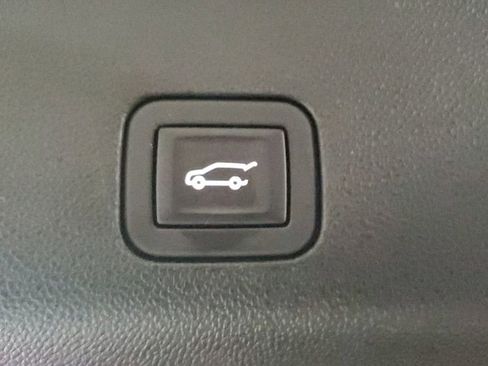 Used 2024 Chevrolet Tahoe LT image 10