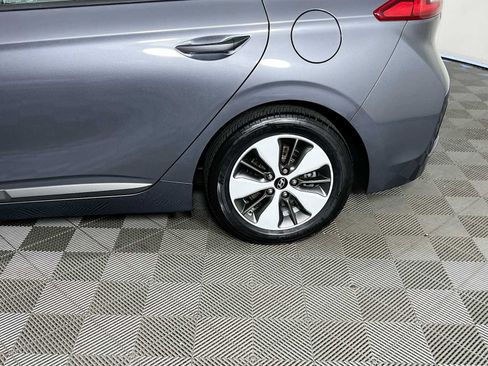 Used 2019 Hyundai Ioniq Plug-In Hybrid FWD image 31