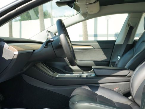 Used 2022 Tesla Model 3 Long Range AWD/4WD image 7