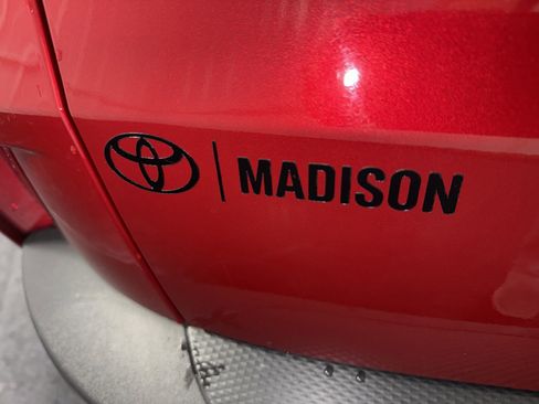 Used 2025 Ford Escape ST-Line AWD/4WD image 35