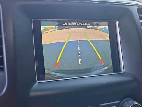 Used 2019 Jeep Grand Cherokee Laredo image 26