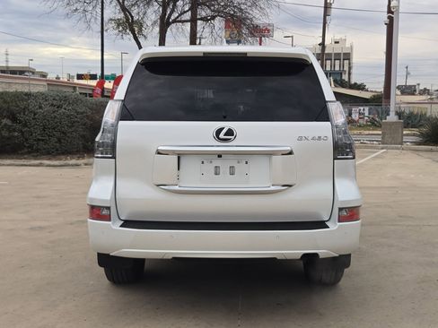 Used 2023 Lexus GX 460 Premium image 4