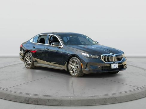 Used 2026 BMW 530i xDrive AWD/4WD image 1