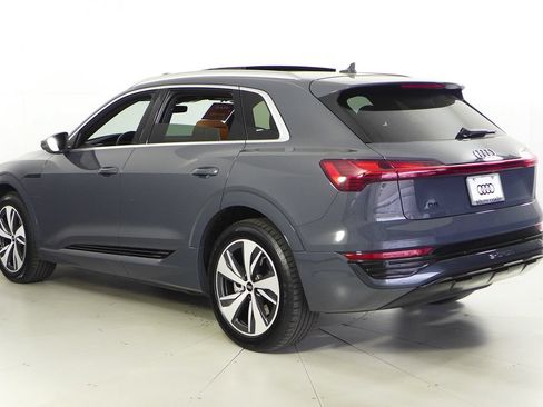Used 2024 Audi Q8 e-tron Premium AWD/4WD image 9