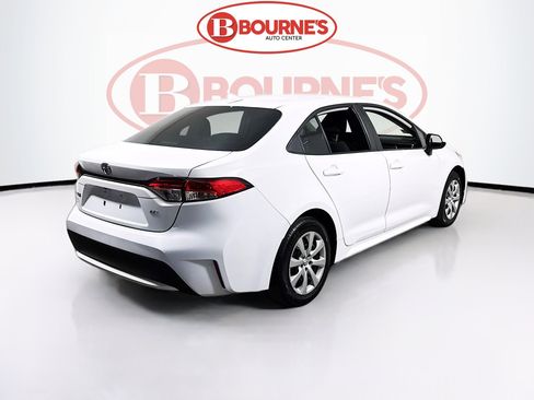 Used 2021 Toyota Corolla LE FWD image 8