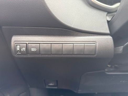Used 2025 Toyota Corolla XSE FWD image 17