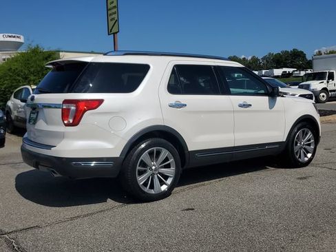 Used 2018 Ford Explorer Limited w/ Equipment Group 301A FWD image 6