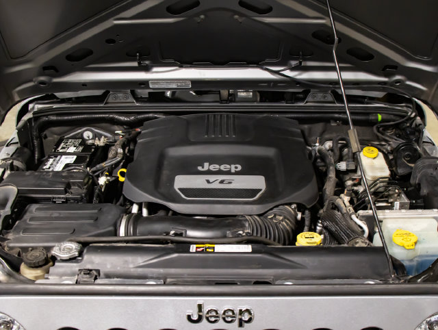 Used 2014 Jeep Wrangler Unlimited Sport w/ Quick Order Package 23S AWD/4WD image 4