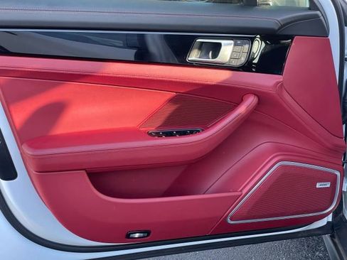 Used 2022 Porsche Panamera 4S image 18