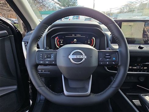 New 2025 Nissan Rogue SL w/ Tech Package image 14