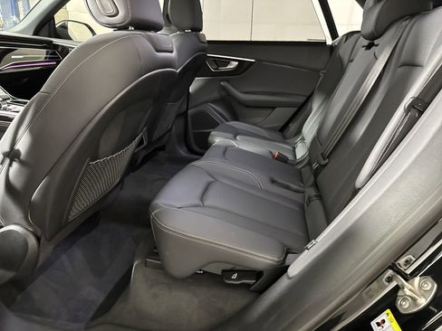 Used 2025 Audi Q8 Premium Plus w/ Premium Plus Package image 29