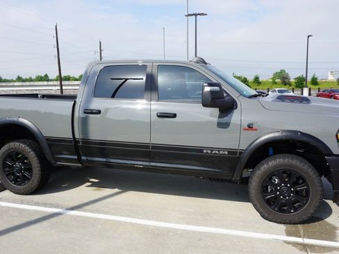 Used 2024 RAM 2500 Rebel w/ Towing Technology Group image 4