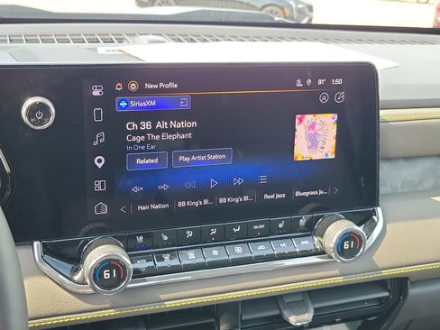 Used 2025 Chevrolet Colorado ZR2 w/ Technology Package AWD/4WD image 22