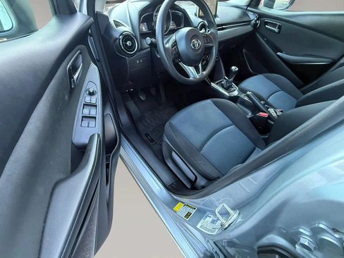 Used 2017 Toyota Yaris iA FWD image 9