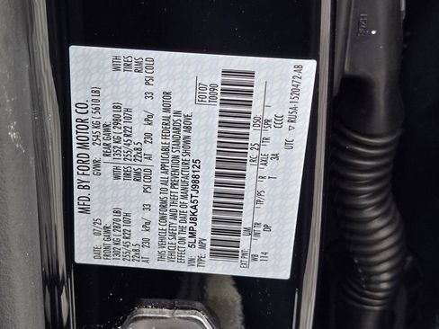 New 2026 Lincoln Nautilus Reserve image 13