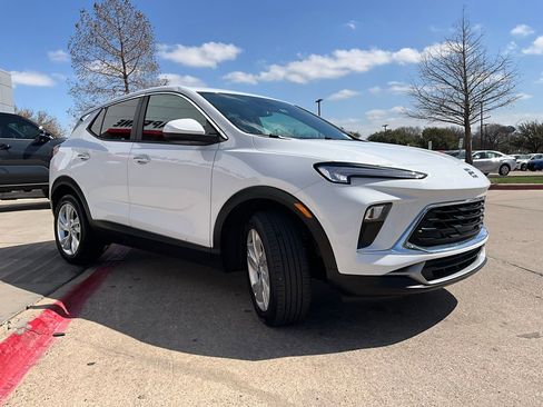 Used 2025 Buick Encore GX Preferred image 4