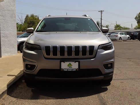 Used 2020 Jeep Cherokee Limited FWD image 16