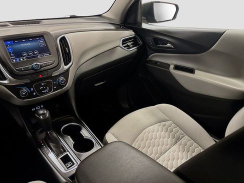 Used 2020 Chevrolet Equinox LS image 25