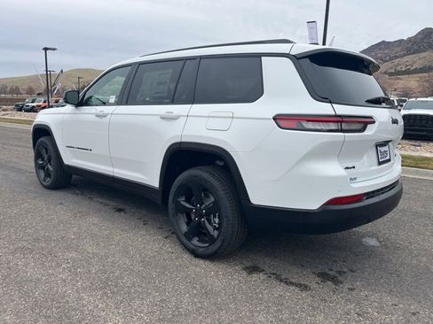 Used 2025 Jeep Grand Cherokee L Limited w/ Luxury Tech Group II image 6