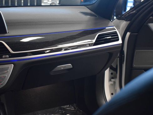 Used 2016 BMW 740i image 45