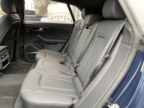 Used 2025 Audi Q8 Premium Plus image 36