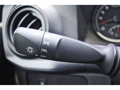 Used 2022 Toyota Tacoma SR RWD image 16