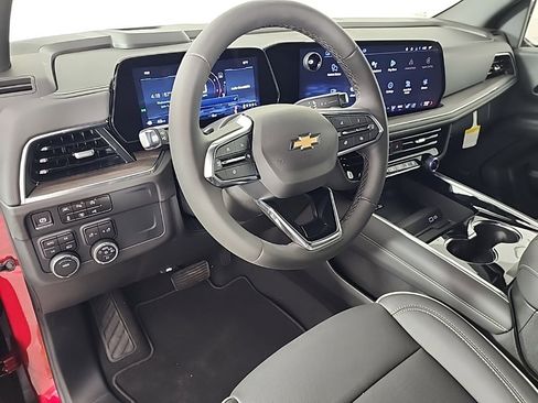 New 2025 Chevrolet Suburban Premier image 20