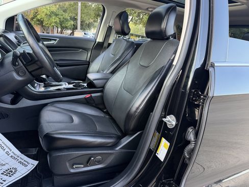 Used 2018 Ford Edge Titanium w/ Equipment Group 301A AWD/4WD image 22
