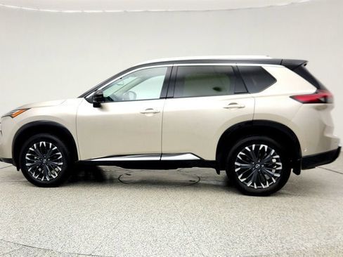 Used 2025 Nissan Rogue Platinum w/ Platinum Premium Package AWD/4WD image 8