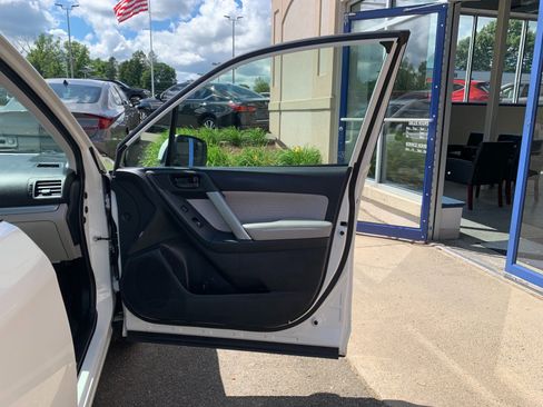 Used 2018 Subaru Forester 2.5i Premium AWD/4WD image 19