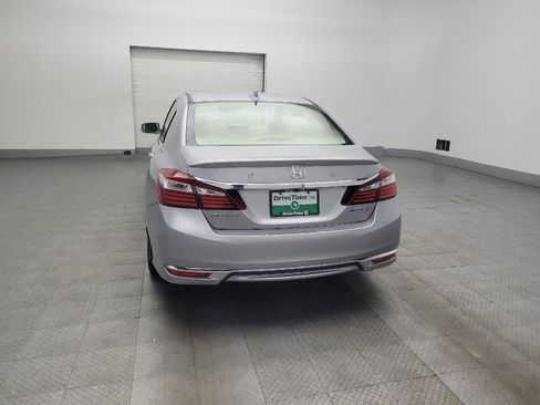 Used 2017 Honda Accord Hybrid Sedan image 6