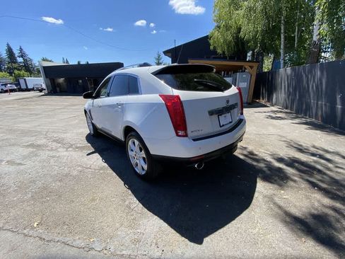 Used 2015 Cadillac SRX Premium w/ Driver Assist Package AWD/4WD image 4