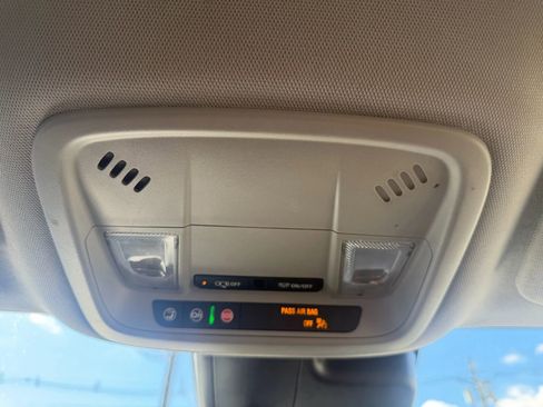 Used 2023 Chevrolet Malibu LT FWD image 19