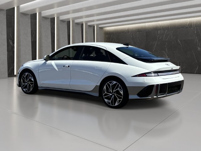 Used 2025 Hyundai Ioniq 6 SEL AWD/4WD image 4