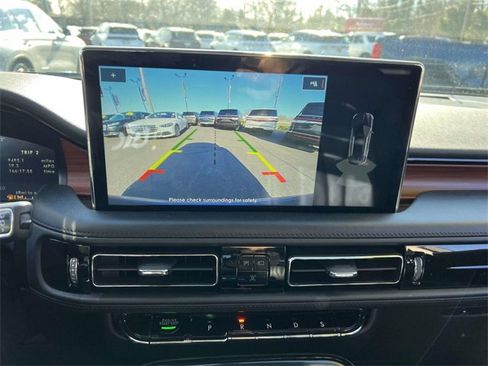 Certified 2022 Lincoln Nautilus Reserve image 24