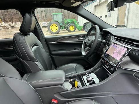 New 2025 Jeep Grand Cherokee Limited AWD/4WD image 23