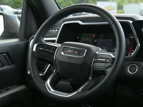 Used 2024 GMC Canyon Elevation w/ Trailering Package RWD image 11