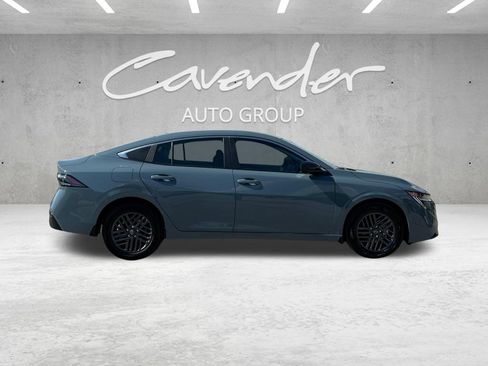 New 2027 Nissan Sentra SV FWD image 18