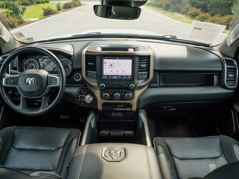 Used 2022 RAM 1500 Laramie AWD/4WD image 28