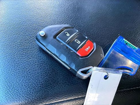 Used 2021 Jeep Wrangler Willys image 30