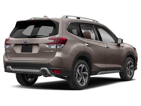 Used 2023 Subaru Forester Touring image 2