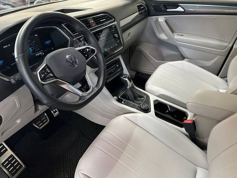 Certified 2023 Volkswagen Tiguan SE R-Line image 12